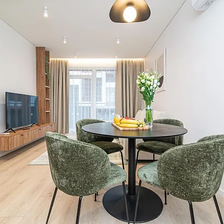 #stayhere - New & Stylish Minimalistic 1bdr Center *